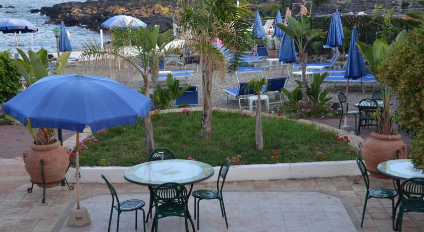 Kalos Hotel Giardini Naxos Esterno foto
